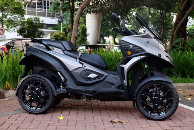 Skutik Roda Empat Qooder resmi dijual di Indonesia Foto: Bangkit Jaya Putra