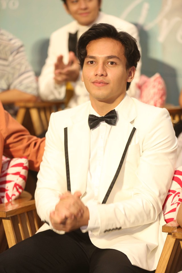 Aktor Jefri Nichol saat ditemui di Konferensi Pers Film habibie ainun 3 dikawasan Plaza Indonesia, Jakarta, Jumat, (13/12). Foto: Ronny
