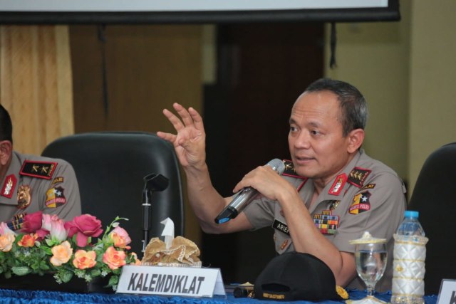 Kelamdikpol komjen arief sulistyanto ikut memberikan pengarahan. Foto: Dok lemdikpol