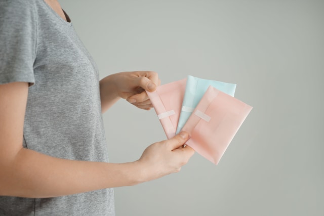 Skotlandia Jadi Negara Pertama yang Beri Akses Pembalut Gratis untuk Perempuan. Foto: Shutterstock