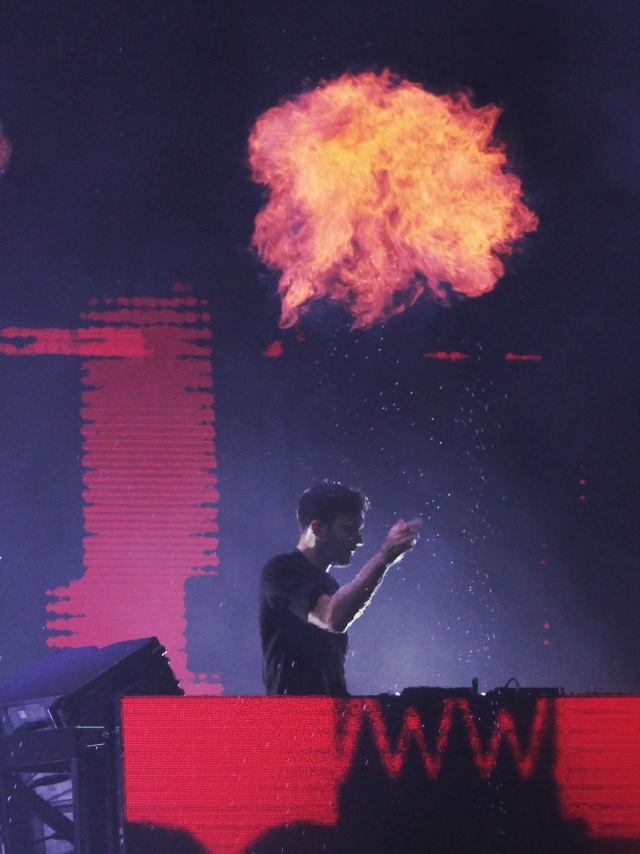 Aksi panggung R3hab di Djakarta Warehouse Project (DWP) 2019 di Jakarta International Expo, Jakarta. Foto: Dok. Irfan Adi Saputra/kumparan