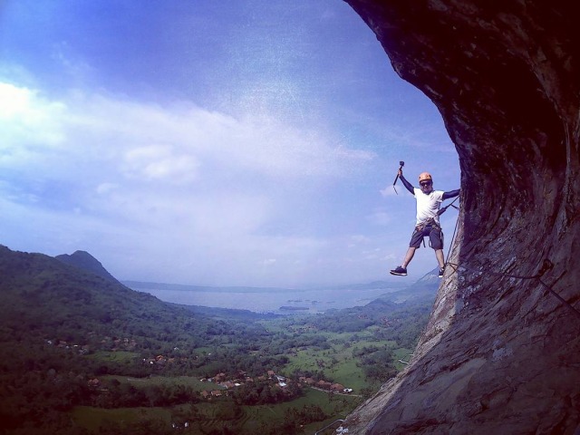 Dokumentasi: Skywalker Via Ferrata Mount Parang