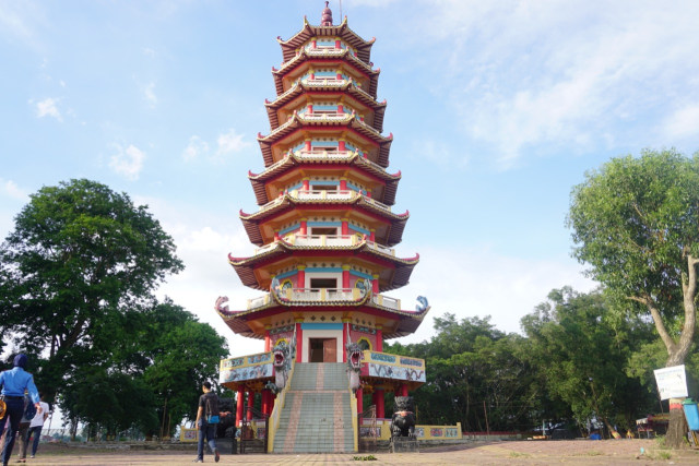 Pagoda Pulau Kamaro, by Mia Kamila