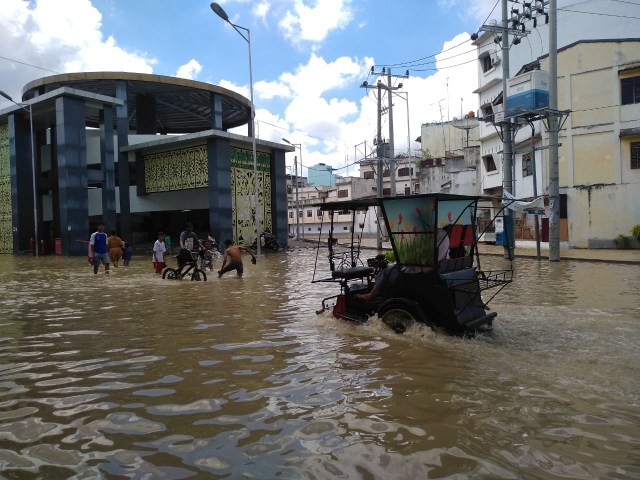 Suasana banjir di Tebing Tinggi, Sumut. Foto: SumutNews