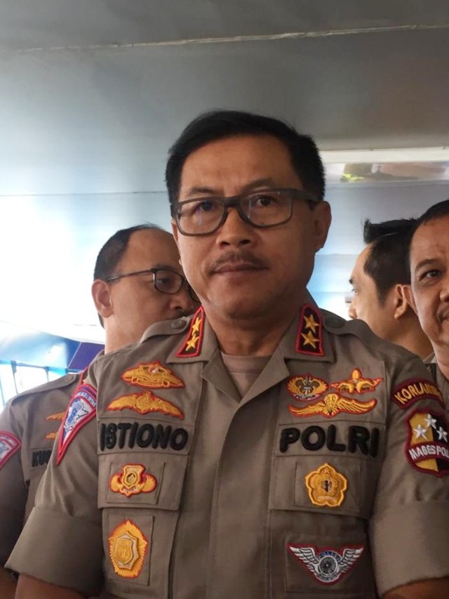 Kakorlantas Irjen Pol Istiono saat cek kesiapan mudik libur Natal dan tahun baru di Pelabuhan Merak, Banten. Foto: Andesta Herli Wijaya/kumparan 