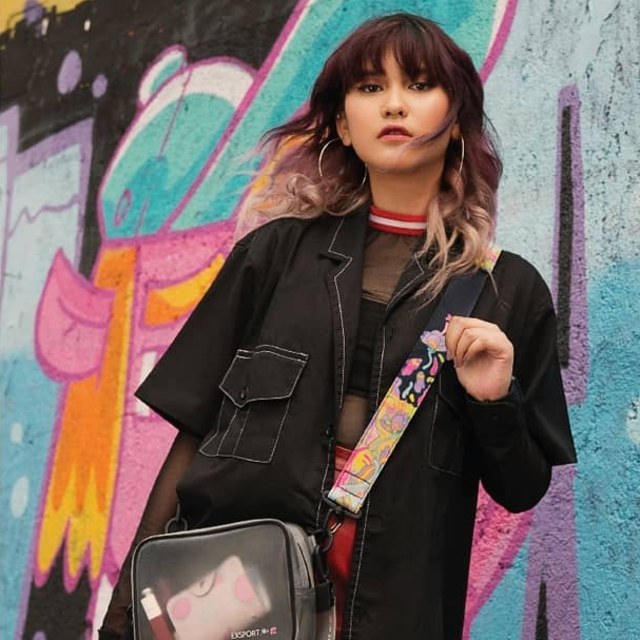 Sling bag Exsport x Shane Tortilla dok Instagram @exsportbags