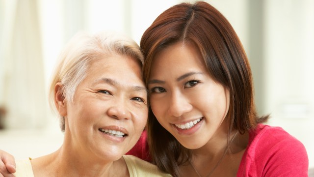 Ilustrasi ibu dan anak perempuan.
 Foto: Shutter Stock 