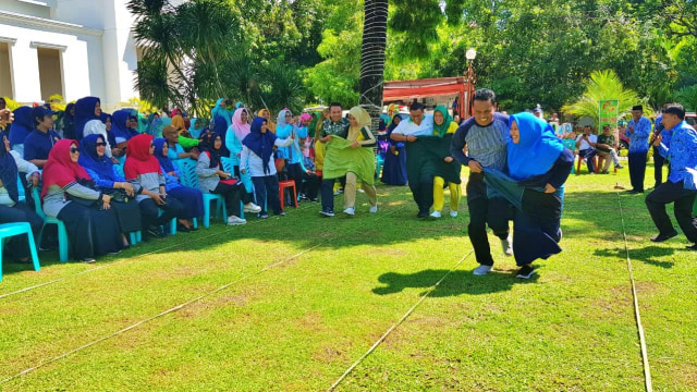 Lomba balap sarung warnai Peringatan Hari Ibu di Gorontalo. Foto : Dok Banthayo.id (Burdu) 