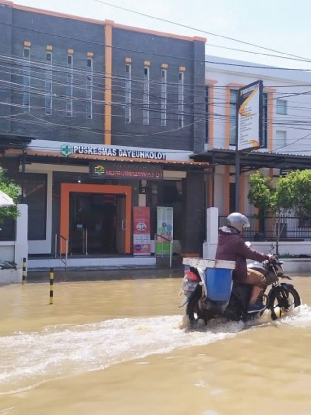 Banjir di Kecamatan Dayeuhkolot, Kabupaten Bandung, Foto: kumparan