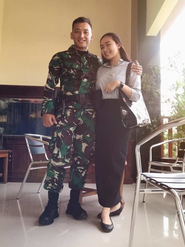 Putri bersama Lettu (inf) Erizal Zuhri. Foto: Instagram/@putrikladiaa)