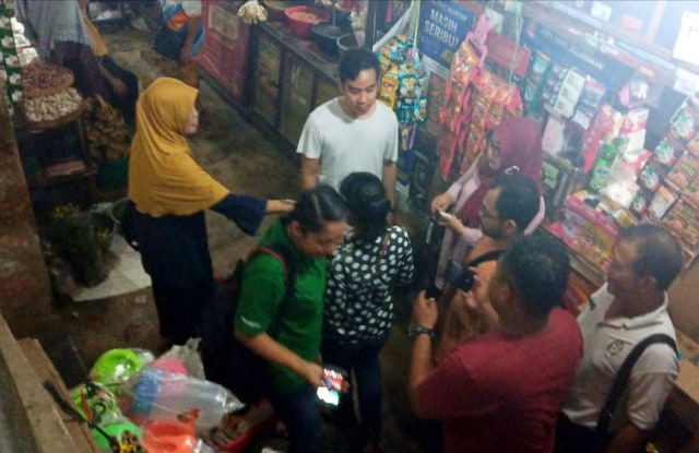 Gibran di Pasar Mojosongo, Solo. Foto: Dok. Istimewa