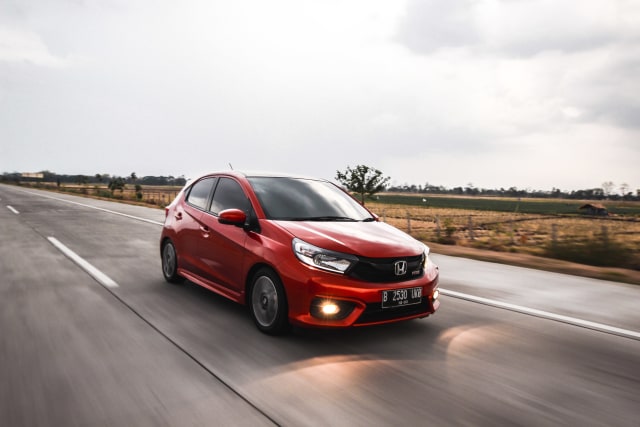 Menguji Honda Brio RS di tol Trans Jawa Foto: Bangkit Jaya Putra