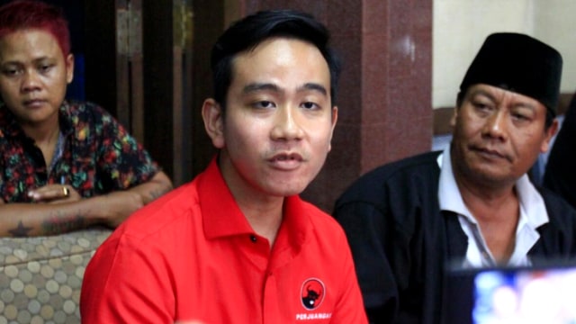 Gibran Rakabuming Raka bertemu dengan sejumlah tokoh PDIP Solo. Foto: kumparan