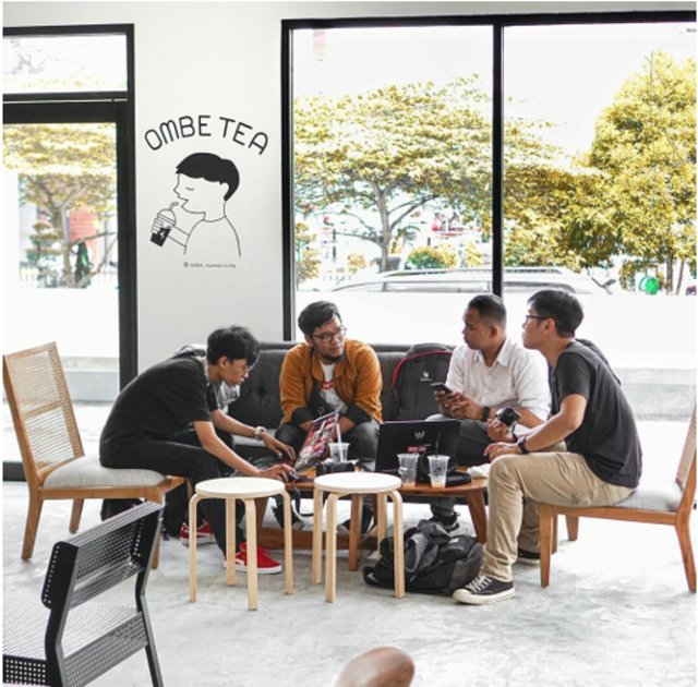 Cobain ngerjain tugas di tempat rekomendasi ini, yuk! | Photo by @ombe.samarinda on Instagram