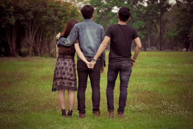 Ilustrasi cewek selingkuh Foto: Shutterstock