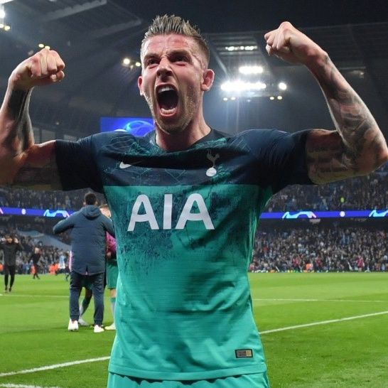 Toby Alderweireld perpanjang kontrak. Foto: AFP/Anthony Devlin