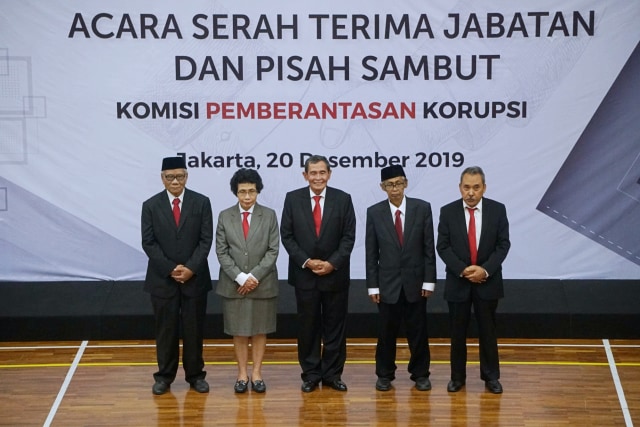 Anggota Dewan Pengawas KPK saat acara serah terima jabatan dan pisah sambut Pimpinan dan Dewan Pengawas KPK di Istana Negara, Jakarta, Jumat (20/12). Foto: Irfan Adi Saputra/kumparan