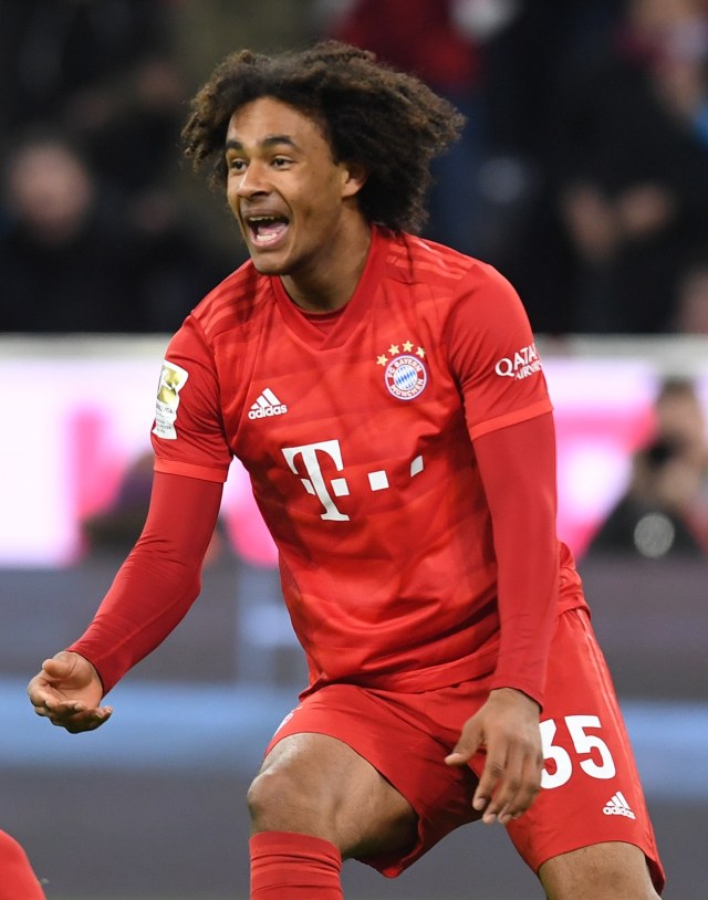 Joshua Zirkzee merayakan golnya ke gawang Wolfsburg. Foto: AFP/Christof Stache