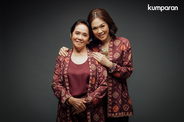 Shierly Ge dan ibunya, Yenny Tjiong untuk program kumparanWOMAN, 'My Mom, My Inspiration'.
Foto: Dok. SweetEscape