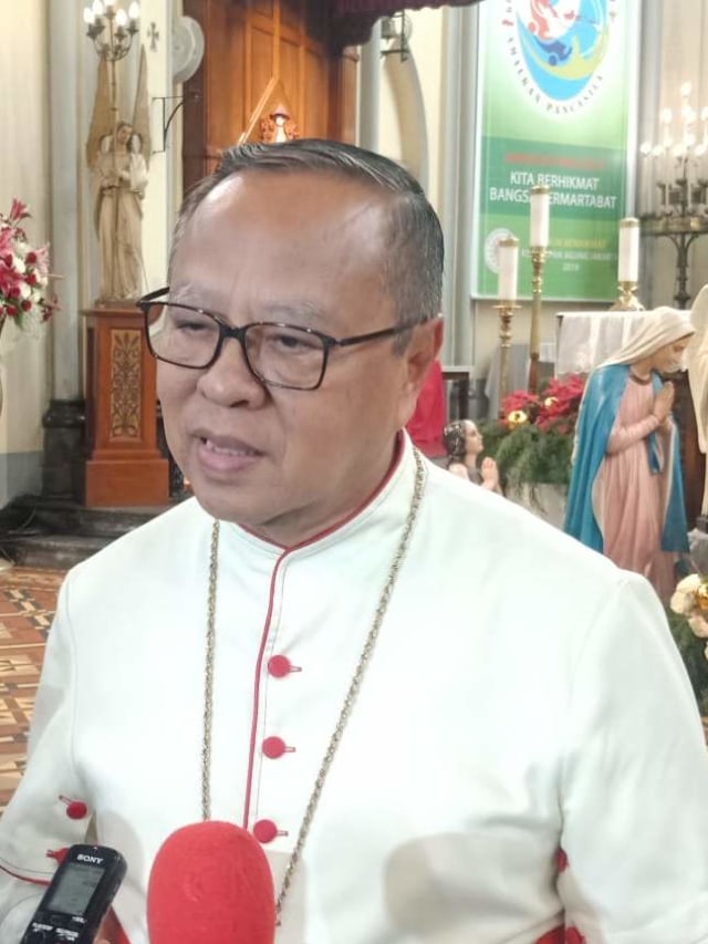 Uskup Keuskupan Agung Jakarta, Ignatius Suharyo di Gereja Katedral Jakarta, Selasa (24/12). Foto: Apriliandika Pratama/kumparan
