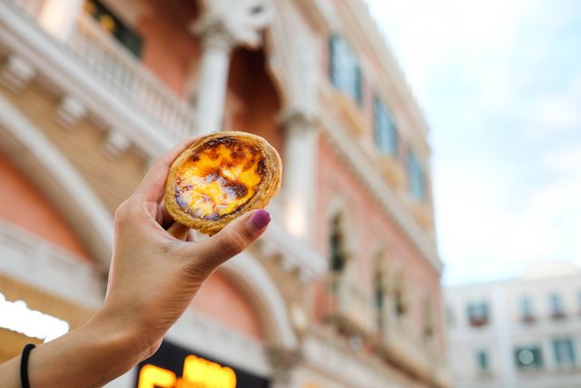 com-Popularitas egg tart tidak kalah dari Macanese cuisine masyhur lain seperti African chicken dan minchi. Foto: Shutterstock