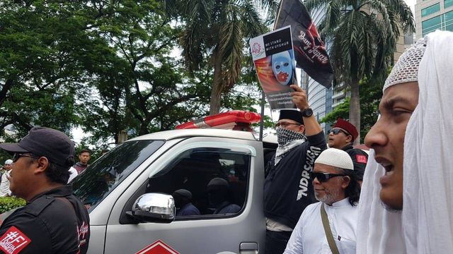 Massa Pro Uihgur di depan Kedubes China, Jumat (17/12). Foto: Efira Tamara Thenu/kumparan