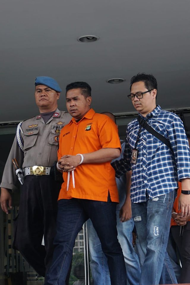 RB, salah satu tersangka penyiram Novel Baswedan di Rutan Polda Metro Jaya, Jakarta, Sabtu (28/12). Foto: Fanny Kusumawardhani/kumparan