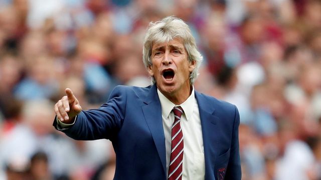 Eks pelatih West Ham United, Manuel Pellegrini.  Foto: Reuters/Matthew Childs