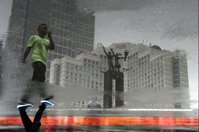 Suasana di Car Free Day (CFD) Bundaran HI, Jakarta, Minggu (29/12).  Foto: Nugroho Sejati/kumparan 