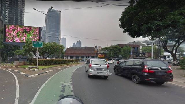 Pertigaan di depan Apotek Senopati. Foto: Dok. Google Maps