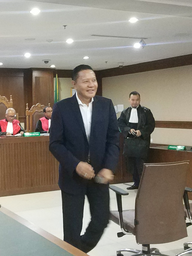 Eks anggota DPR I Nyoman Dharmantra jalani sidang kasus dugaan suap izin impor bawang putih di Pengadilan Tipikor Jakarta. Foto: Adhim Mugni Mubaroq/kumparan