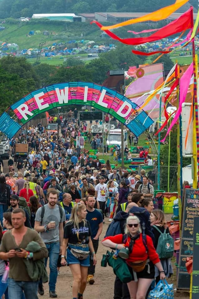 Glastonbury dok Facebook Glastonbury