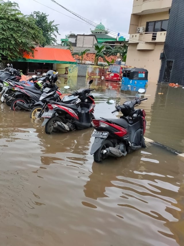 Banjir di kelurahan Kedoya Utara. Foto: Abyan Faisal/kumparan