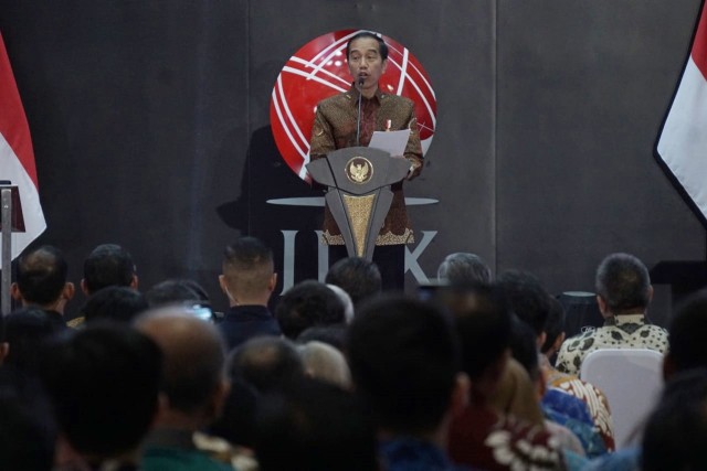 Presiden Joko Widodo membuka perdagangan saham awal tahun 2020 di Bursa Efek Indonesia, Jakarta, Kamis (2/1). Foto: Fanny Kusumawardhani/kumparan