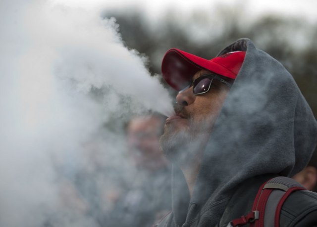 Ilustrasi vape Foto: AFP/Jose Luis Magana