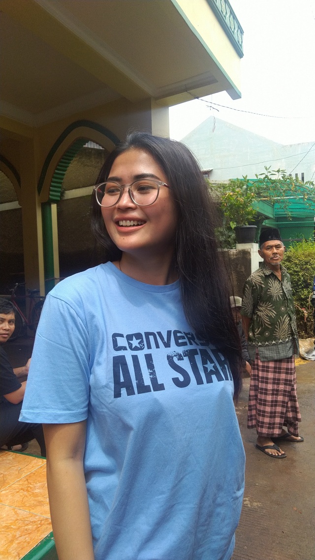 Ovy Sovianty di lokasi banjir Foto: Maria Gabrielle P.
