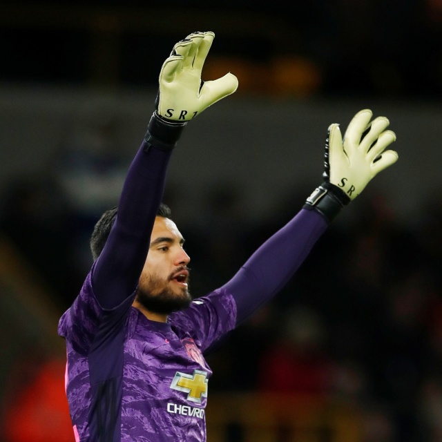 Sergio Romero, kiper cadangan Man United. Foto: REUTERS/Eddie Keogh