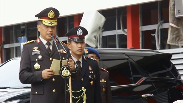 KAPOLDA Riau Irjen Pol Agung Setya Imam Effendi. 