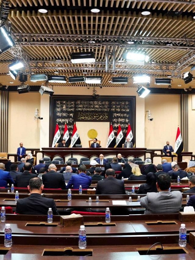 Anggota parlemen Irak di Baghdad, Irak. Foto: Kantor media parlemen Irak / via REUTERS 