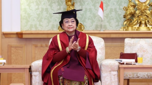 Mantan Presiden Indonesia, Megawati Soekarnoputri, terima Doktor Honoris Causa di Jepang. Foto: Dok. PDIP