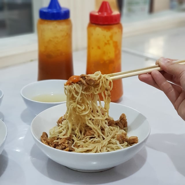 Mi ayam polos ala Mie Kondang, dekat Stasiun MRT Blok A Foto: Azalia Amadea/Kumparan