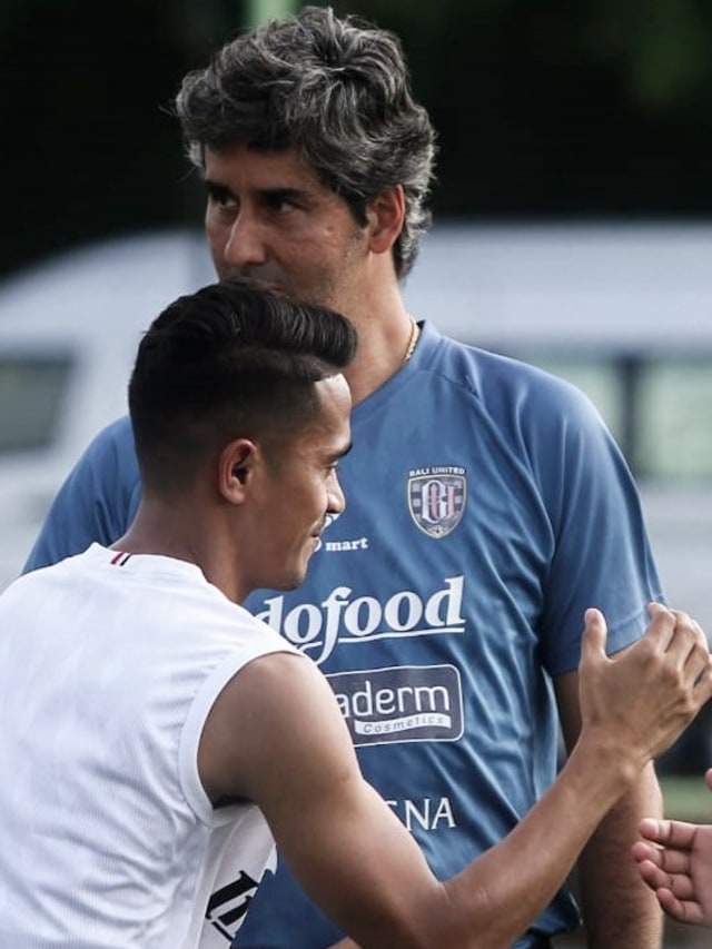 Bali United menjalani sesi latihan di Australian Independent School (AIS), Denpasar. Foto: Dok. Bali United