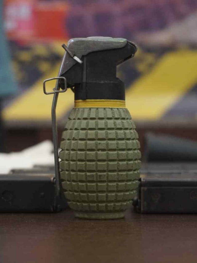 Granat ilegal di Polres Jakarta Selatan, Rabu (8/1). Foto: Iqbal Firdaus/kumparan