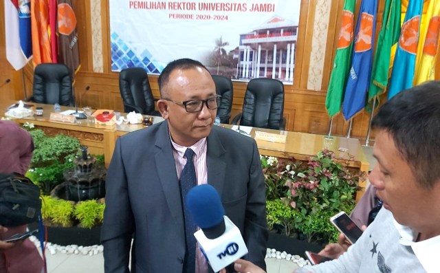 Usai Konfrensi Pers Pemilihan Rektor Universitas Jambi periode 2020-2024. Foto: Bahara Jati