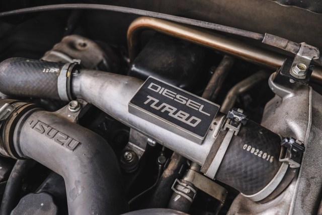 Mesin Isuzu Panther Foto: Bangkit Jaya Putra