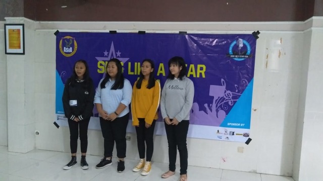 Salah satu acara lomba menyanyi di gelaran event Asia Festival MyGIF 6.2 di kampus ITB ASIA Malang. (Foto: Rezza Do'a/Tugumalang.id)