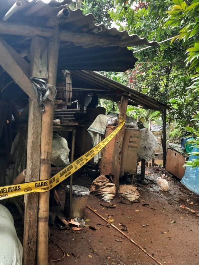 Kediaman keluarga Sumitro yang dianiaya di Curug, Depok. Foto: Andreas Ricky Febrian/kumparan