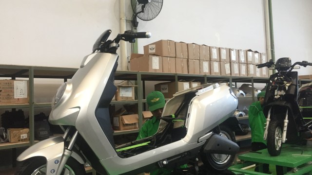 Suasana di pabrik motor listrik Elvindo, Tangerang, Sabtu (11/1). Foto: Moh Fajri/kumparan