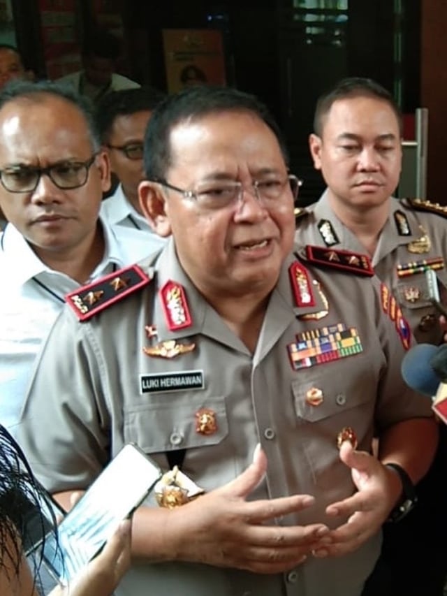 Kapolda Jatim Irjen Pol Luki Hermawan. Foto: Yuana Fatwalloh/kumparan