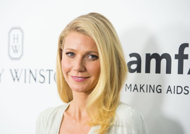 Gwyneth Paltrow bergaya minimalis saat tampil sebagai juru bicara Astronomer. Foto: AFP